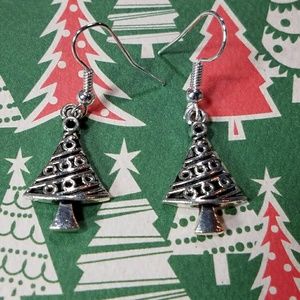 Small Christmas tree earrings